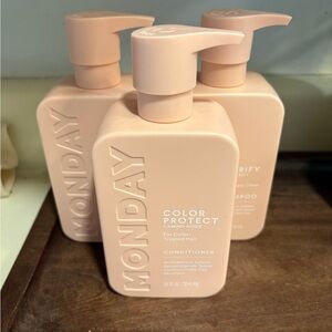 Monday Haircare Conditioner and Shampoo Set